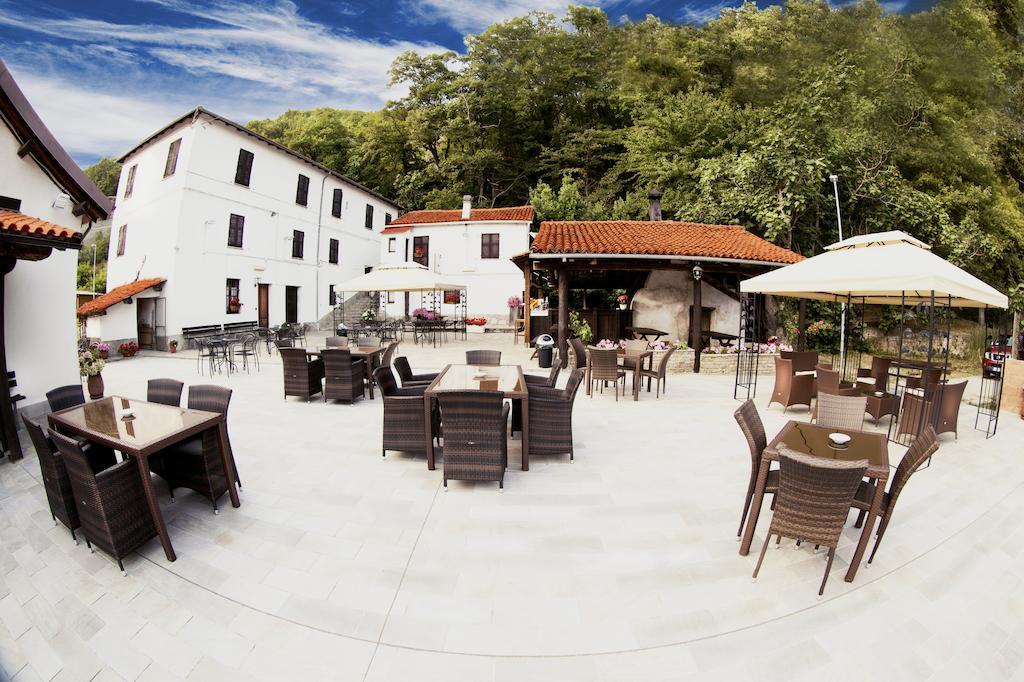 Agriturismo Cascina Del Vai كايرو مونتينوت المظهر الخارجي الصورة