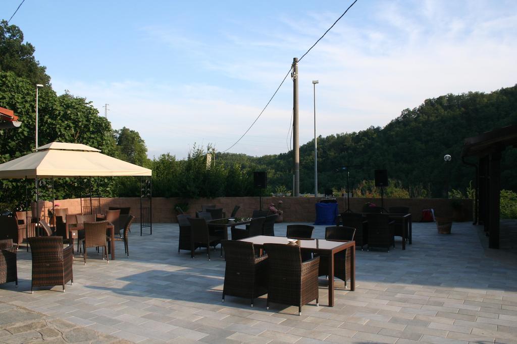 Agriturismo Cascina Del Vai كايرو مونتينوت المظهر الخارجي الصورة