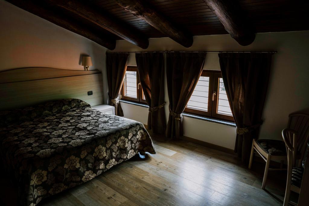 Agriturismo Cascina Del Vai كايرو مونتينوت المظهر الخارجي الصورة