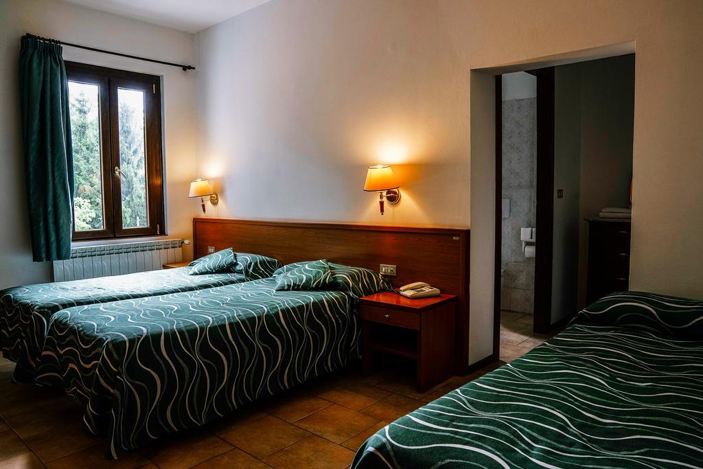 Agriturismo Cascina Del Vai كايرو مونتينوت المظهر الخارجي الصورة