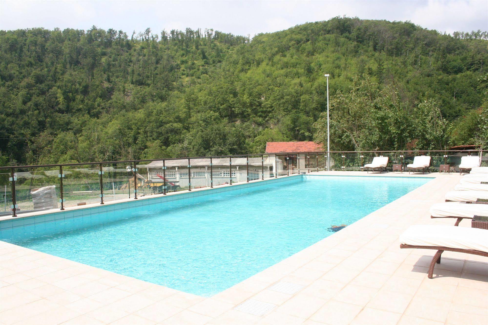 Agriturismo Cascina Del Vai كايرو مونتينوت المظهر الخارجي الصورة