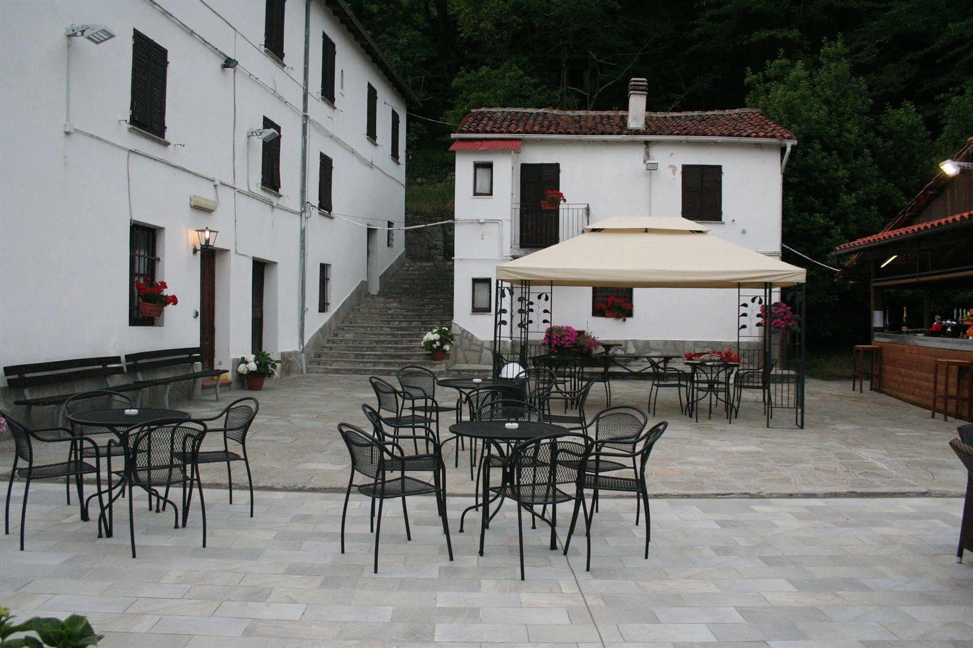 Agriturismo Cascina Del Vai كايرو مونتينوت المظهر الخارجي الصورة