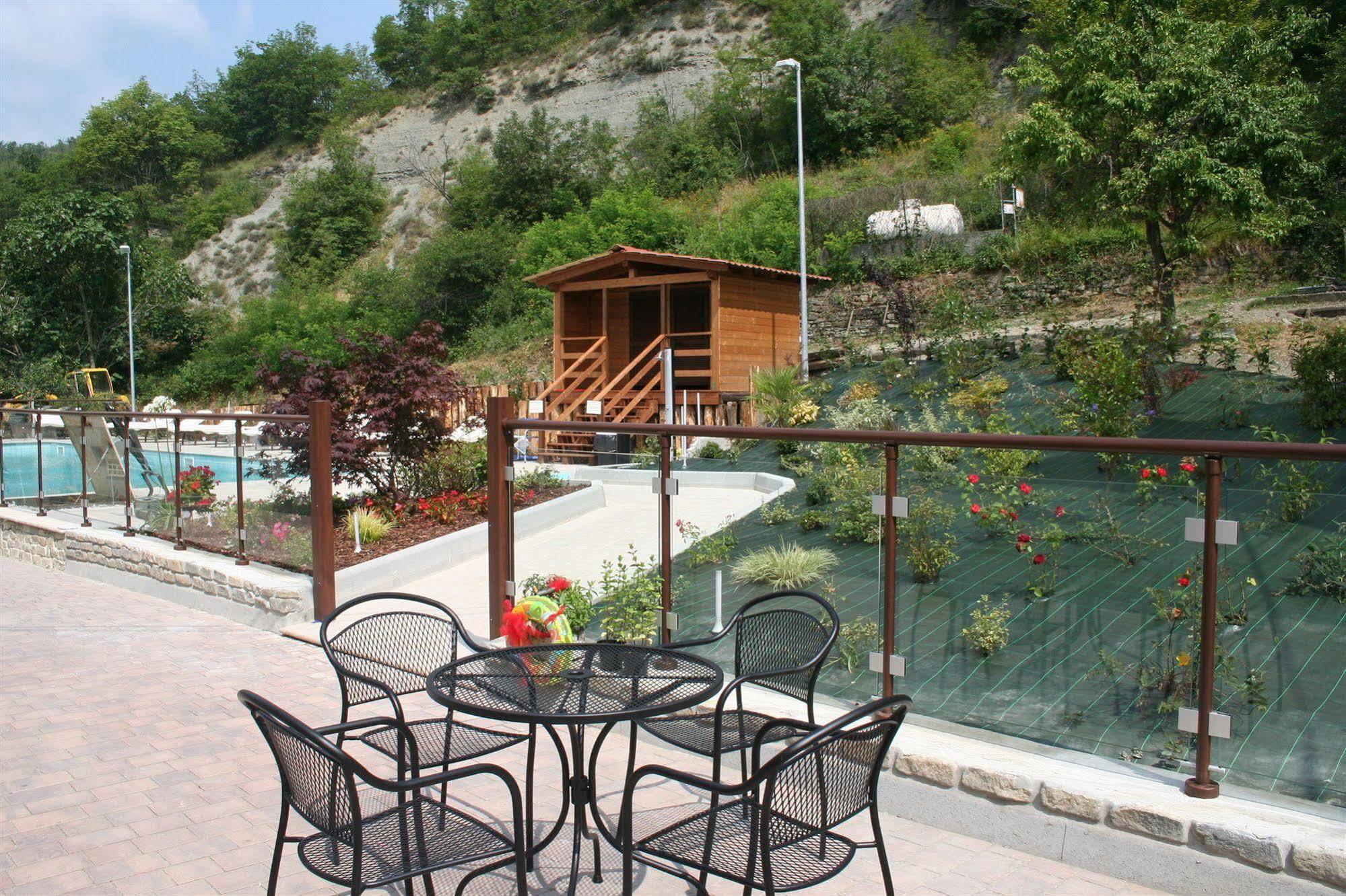 Agriturismo Cascina Del Vai كايرو مونتينوت المظهر الخارجي الصورة